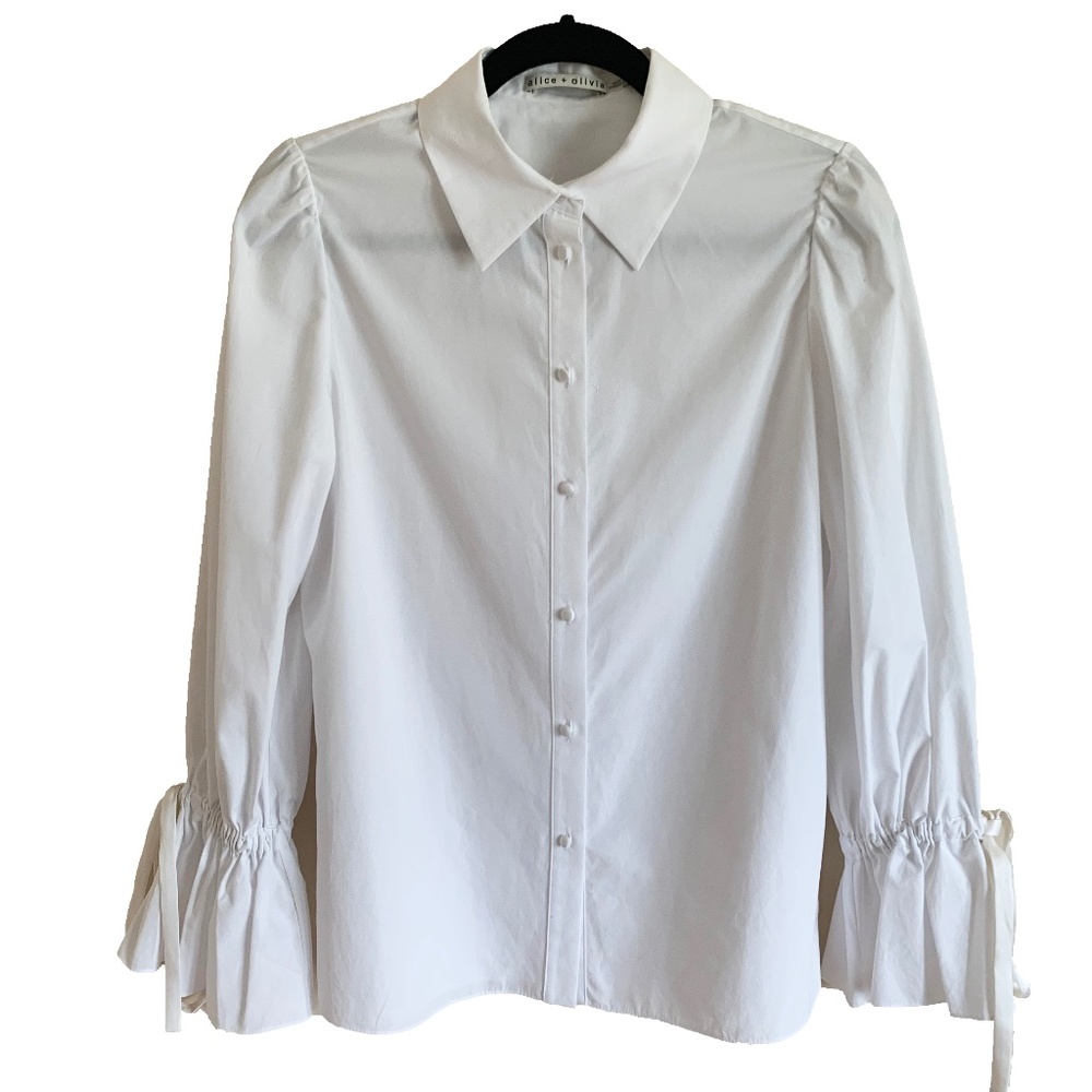 NWOT Alice + Olivia White Button Down Shirt